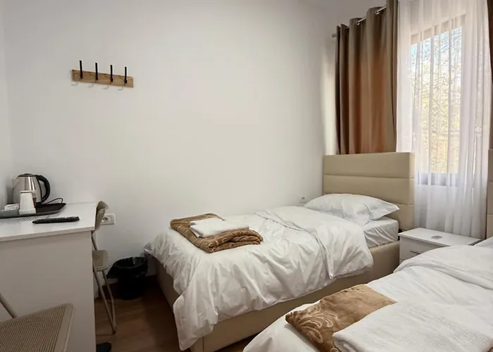 Kevin Hostel Tiran